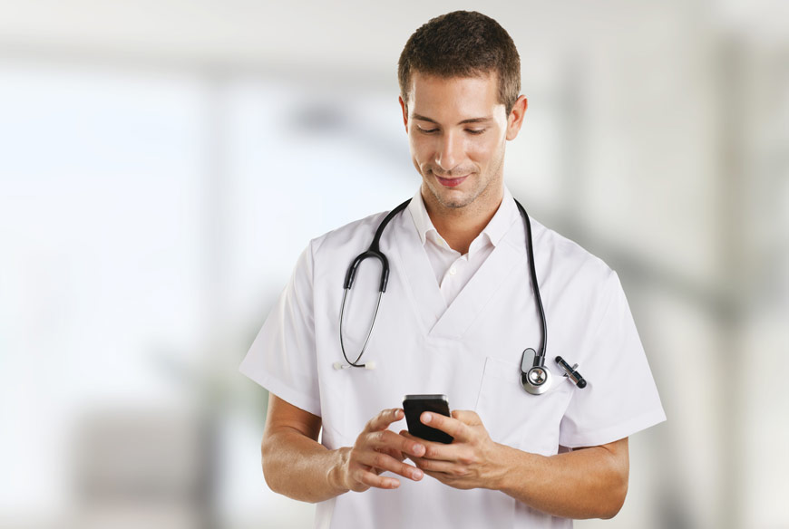 doctor-using-smartphone