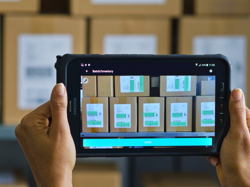 Scandit Retailer AR Inventory Management with Samsung Tablet