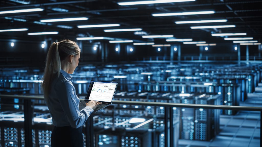 Eaton lancia una nuova piattaforma software che supporta gli operatori dei data center nella trasformazione digitale del Paese Eaton-Brightlayer