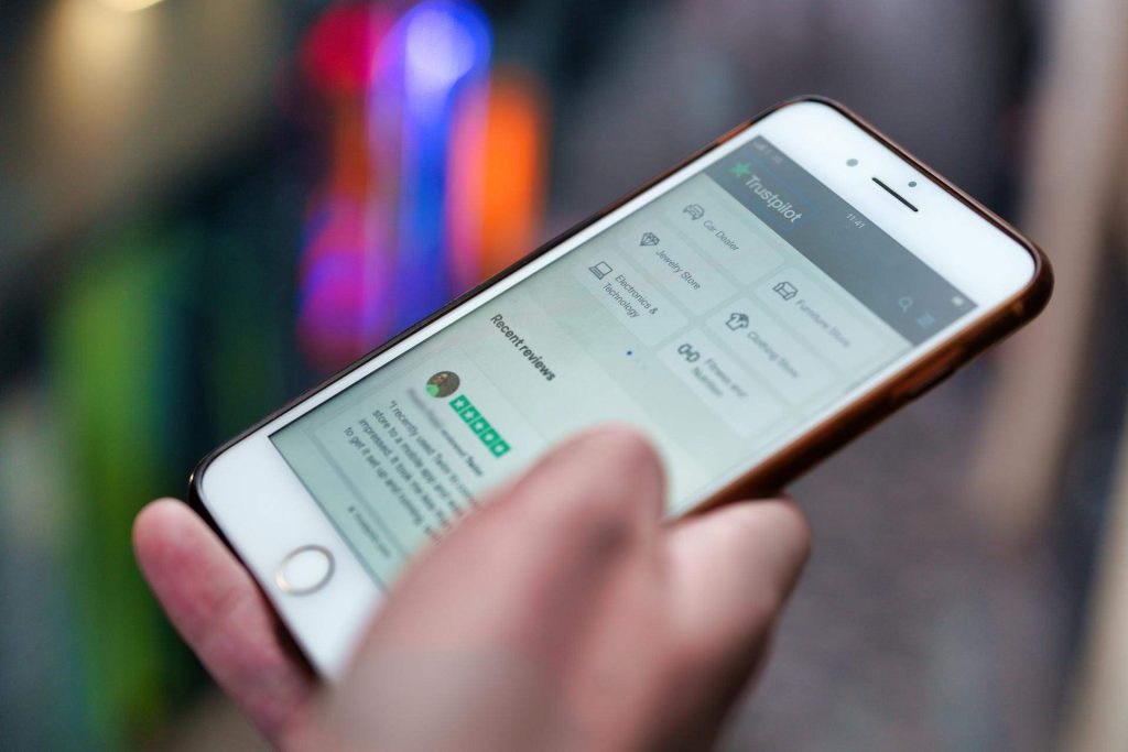 Customer Service: IA utile, ma non sostituisce l’operatore umano customer-service