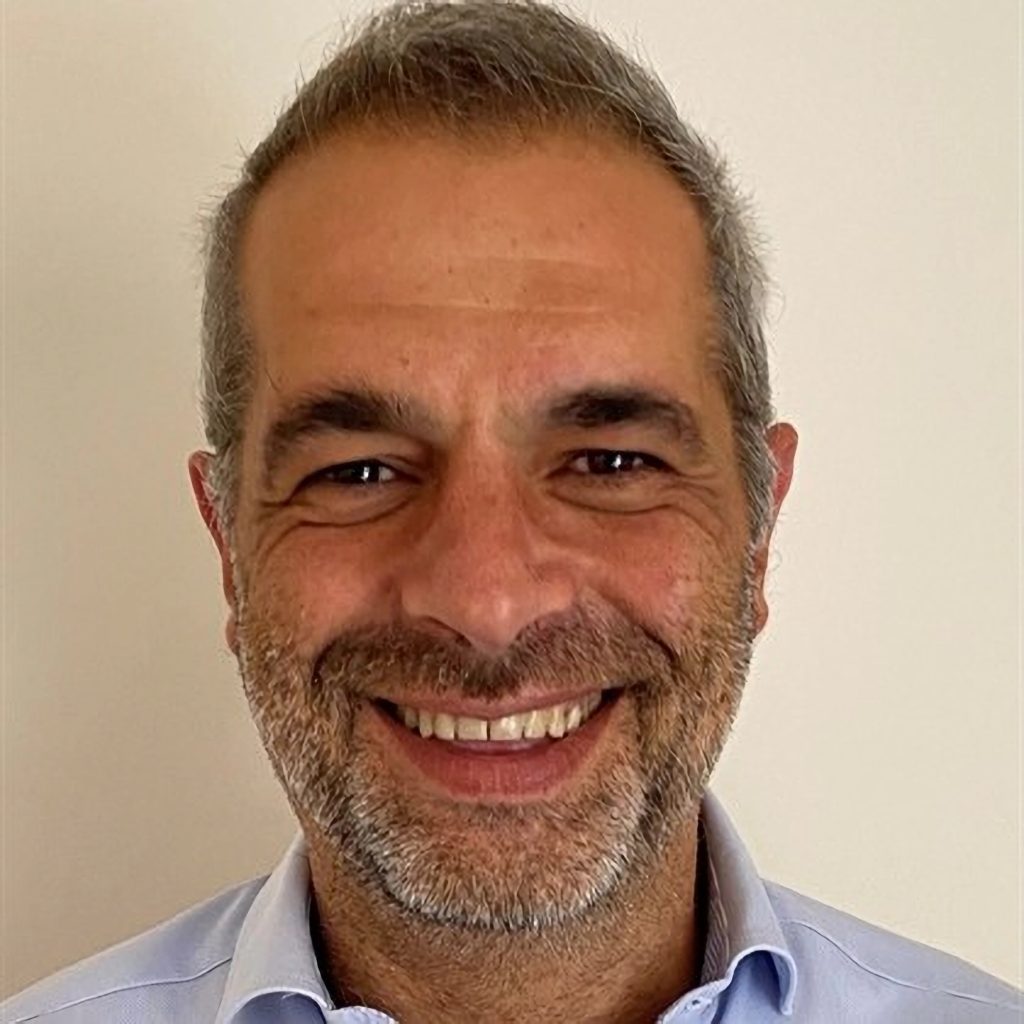 L’IA agentica rimette le CPU al centro dei data center Julien Ruiz, Director, Commercial Sales di AMD