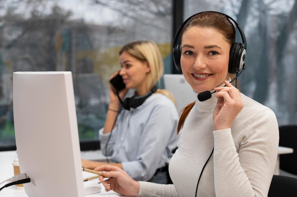 Oltre il caos dei softphone: il valore postazioni di comunicazione professionali softphone call center contact center pexels