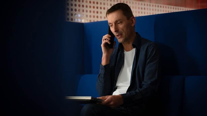 Vodafone ed Ericsson: l’AI entra nella rete per tradurre le chiamate in tempo reale Vodafone ed Ericsson